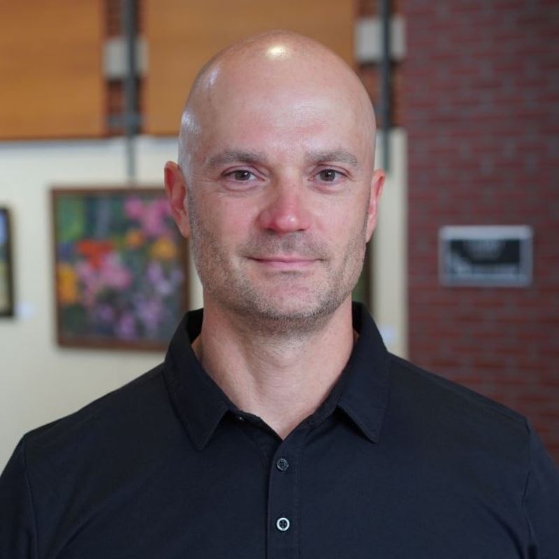 Todd Riddick headshot